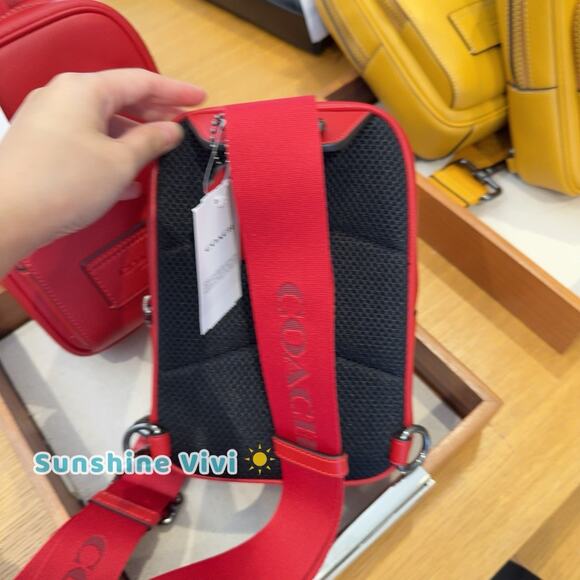 NWT Coach Racer Sling Pack CX071 Smooth calf leather Bold Red - Picture 4 of 9